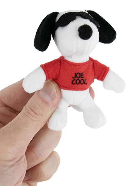 Amazon.com: World's Smallest Peanuts Plush - Joe Cool Snoopy Amazon.com: World's Smallest Peanuts Plush - Joe Cool Snoopy