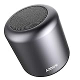 〓TRAULTRA-PORTABLE Y ESTUDIO: Con solo 275 g, es lo suficientemente liviano para deslizarlo en su bolsillo, bolso o simplemente tenerlo en la mano, pero con un gran sonido de 360 ​​grados, lanzará su música a toda la habitación. Eso lo ayuda a sonar mucho más grande de lo que sugerirían sus diminutas dimensiones, con un volumen de sobra y unos graves más ricos de lo que uno pensaría que podría reunir.