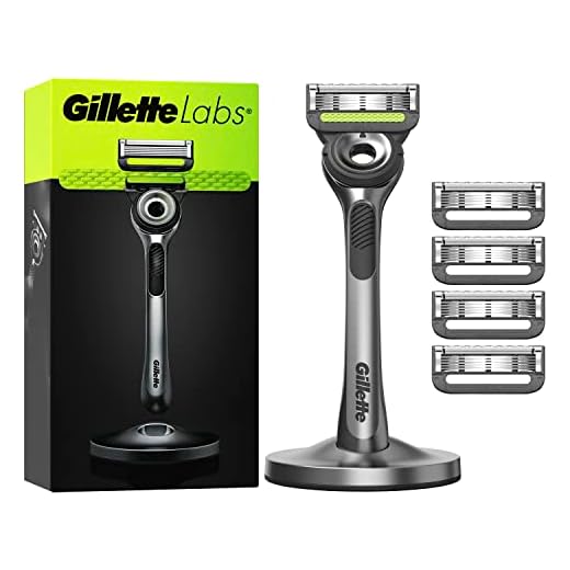 Gillette Labs Maquinilla de Afeitar Hombre con Barra Exfoliante + 5 Cuchillas de Afeitar de Recambio + Base magnetica de metal, Kit Maquinilla con 5 Cuchillas y Base
