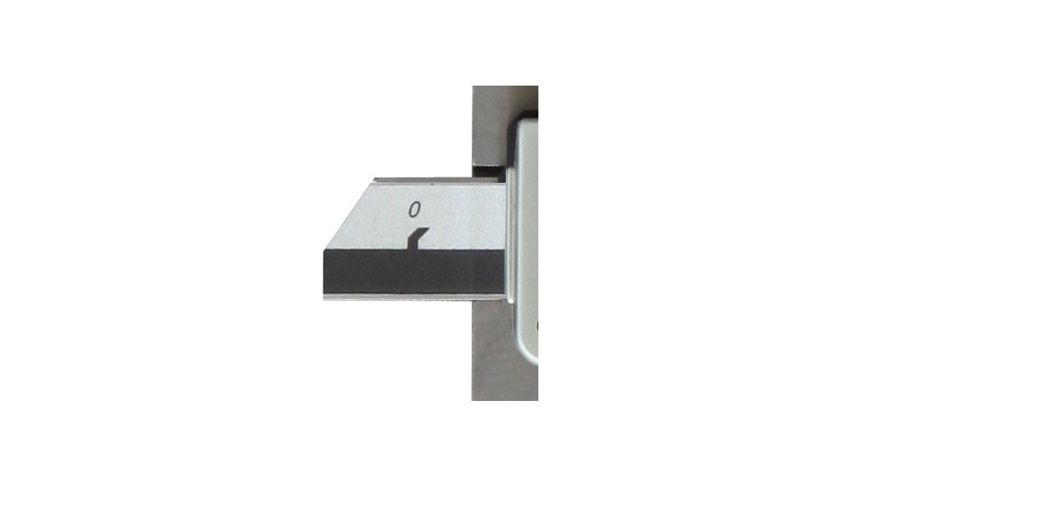CNC Calidad Digital profundos de calibre Vernier ( – Rango de medición 300 mm – Pantalla Digital Caja de metal – din862