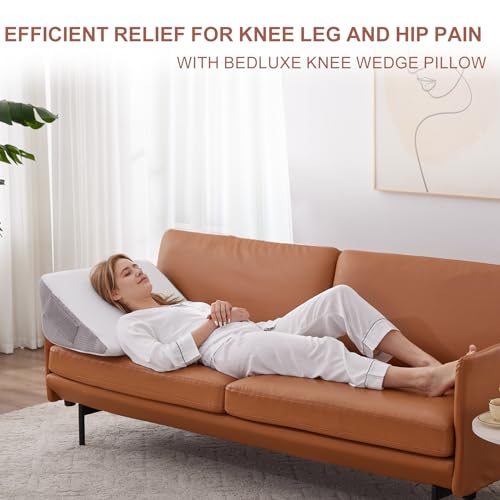 Knee Wedge Pillow, Memory Foam Leg Pillow Bed Wedge for Sleeping, Post Surgery Triangle Pillow Wedge for Knee Support, Leg Elevation, Knees Hip Back Pain Relief (23.6" x 26" x 10", Extra Large, White)