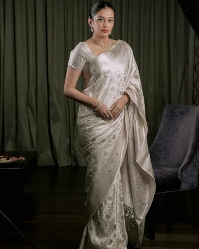 Image of Women's Floral Pattern Banarasi Soft Silk Saree with Unstitched Blouse Piece and Jacquard Weave Type