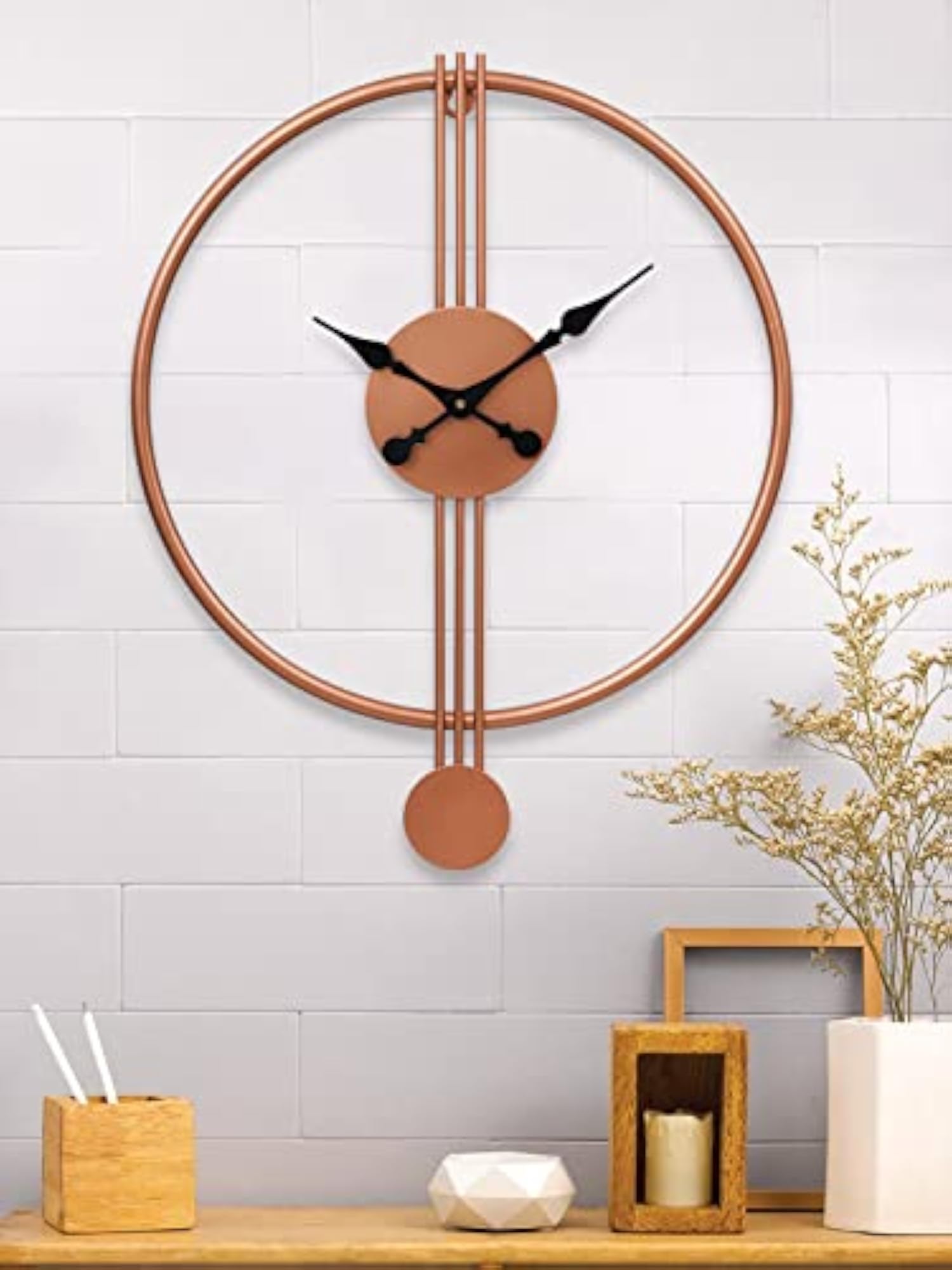 Decorative Round Metal Case Black Needle Wall Clock