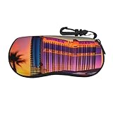 Multifunzionale da viaggio: più di una semplice custodia per occhiali, può essere utilizzata anche come custodia per gioielli, borsa per il trucco, portafoglio o portachiavi. Include una chiusura con cerniera e un passante per cintura in metallo per un trasporto sicuro in viaggio.