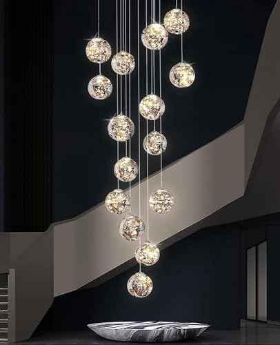 Grand lustre pour plafond haut solution éclairage escalier et duplex