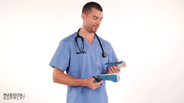 Image of Madison Supply Medical Scissors, EMT and Trauma Shears - 7.5 Inch Quality Stainless Steel Bandage Scissors - Fluoride-Coated with Non-Stick Blades - 2 Pack (Black /Pink)