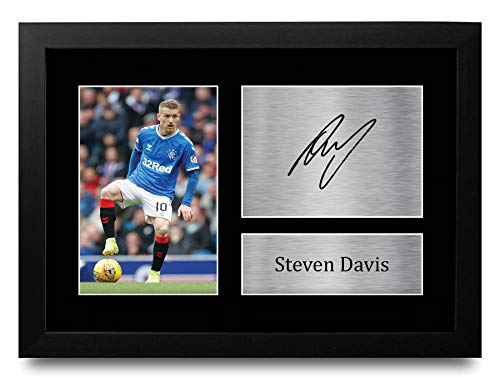 Photo Steven Davis Rangers dédicacée A4 encadrée pour décorer un salon de fan de foot