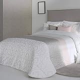 Cama 135 Cm. Incluye dos fundas de cojín coordinadas en la medida de 42x60 cm, sin relleno.