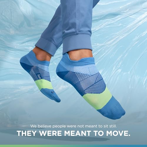 Image of Feetures Elite Light Cushion Mini Crew Sock - Sport Sock with Targeted Compression