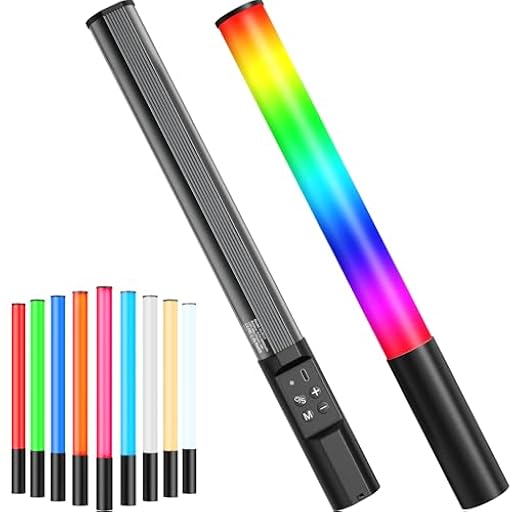 Heysliy RGB Varita de luz de Video, Luz de Tubo para Fotografía, Batería Incorporada de 2600 mAh, Brillo Ajustable 2500K-9900K, Regulable 9 Colores para Youtube, Grabación de Video, Fotografía | Ya disponible en tu tienda friki favorita! En mundofriki.es! Heysliy RGB Varita de luz de Video, Luz de Tubo para Fotografía, Batería Incorporada de 2600 mAh, Brillo Ajustable 2500K-9900K, Regulable 9 Colores para Youtube, Grabación de Video, Fotografía | Ya disponible en tu tienda friki favorita! En mundofriki.es!