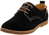 Le daim supérieur assure une chaussure en cuir respirante et confortable.