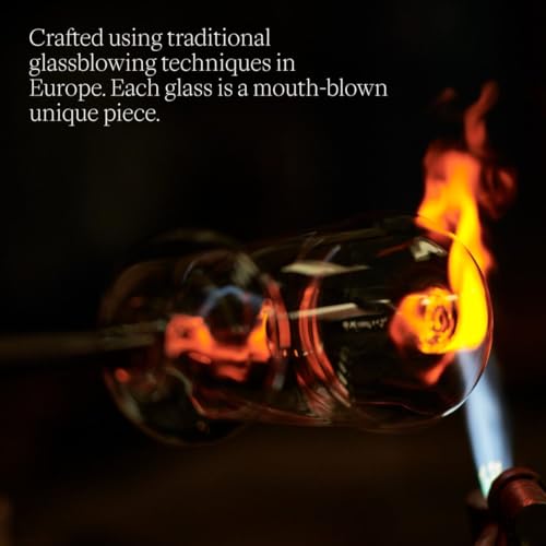 Josephinenhütte - JOSEPHINE Decanter - Brilliant - Hand blown decanter - This crystal glass decanter is designed for 0.75l wine bottles.