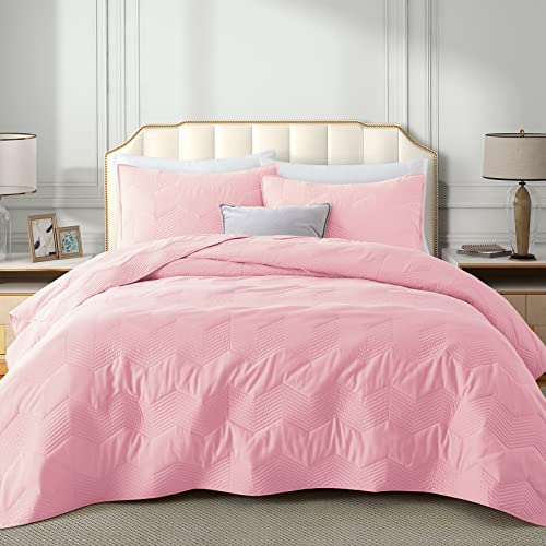 Lavsiry King Size Pink Quilt Set With Chevron Pattern, Summer Lightweight Microfiber Bed Spread, Soft Bedspread Coverlet Bedding Set For All Seasons - 3 Piece(1 Quilt, 2 Pillow Shams) #TOP2