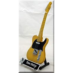 TOM PETTY Guitare Miniature avec médiator Telecaster - Les Beatles, Paul McCartney, John Lennon, RIngo Starr, George Harrison TOM PETTY Guitare Miniature avec médiator Telecaster – Image 2