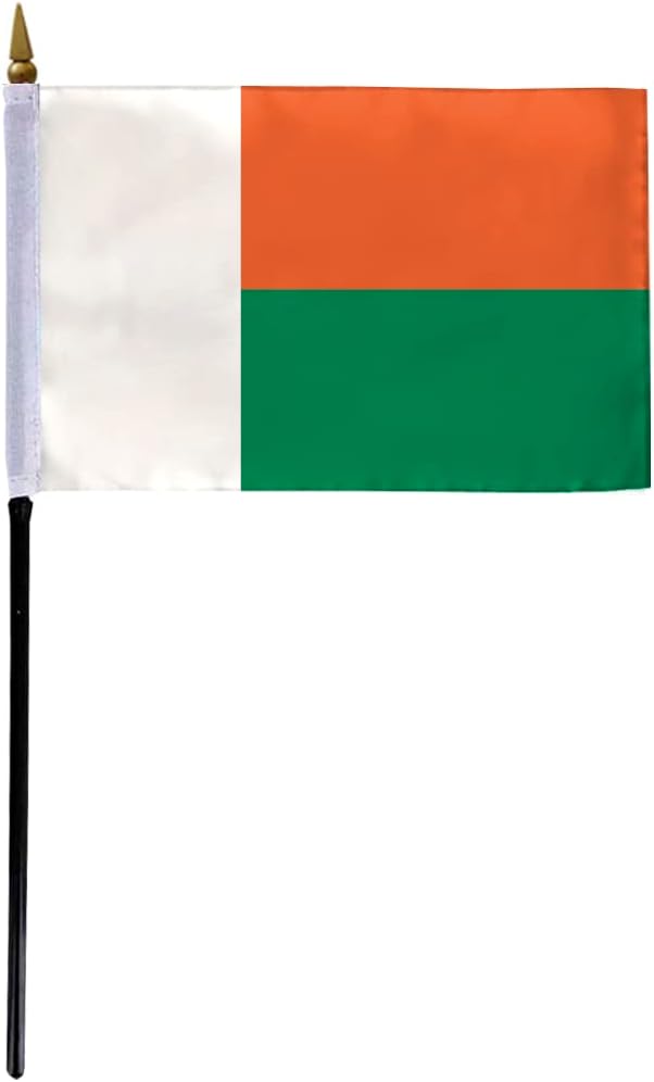 AGAS Madagascar Flag 2x3 ft Outdoor 200D Nylon Double Stitched Hem Rust Proof Brass Grommets Canvas Header