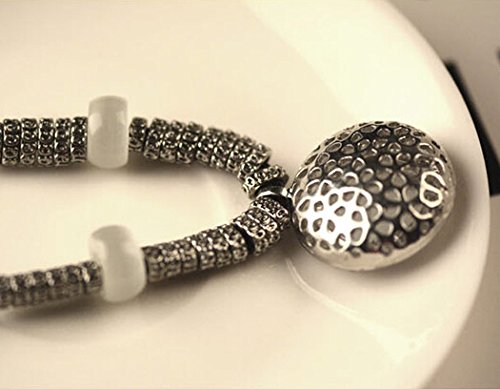 Collier Chain Pendants Déclaration aux Finitions Soignées et Design Graphique - 5