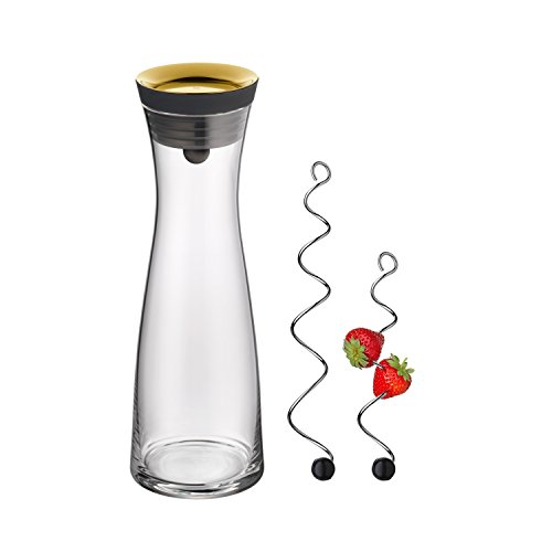 WMF Basic Wasserkaraffe Set 3-teilig, Karaffe mit 2 Fruchtspieße (18 und 24 cm), Glas-Karaffe 1,0l, Höhe 30,2 cm, Silikondeckel, CloseUp-Verschluss, gold