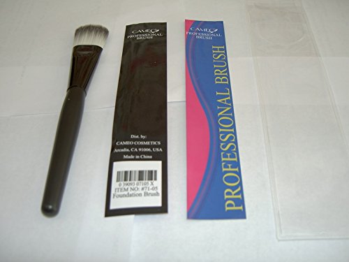 Cameo Foundation Brush