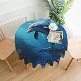 Facile à entretenir, la nappe imprimée BROLEO Sea Dolphin peut être lavée à la main ou en machine à température ambiante, mais n'oubliez pas de ne pas utiliser d'eau de Javel, d'exposer au soleil ou de repasser à haute température pour maintenir sa qualité et son apparence.