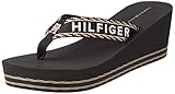 hilfiger wedges rot SPORTLICHE FLIP FLOPS: Kombiniere die Damenschuhe zu leichten Sommer-Outfits. Sie sind die hervorragenden Begleiter für einen Wellnessurlaub oder den Strand. Ob sportlich oder casual - dieser Schuh passt zu jedem Sommer-Look.