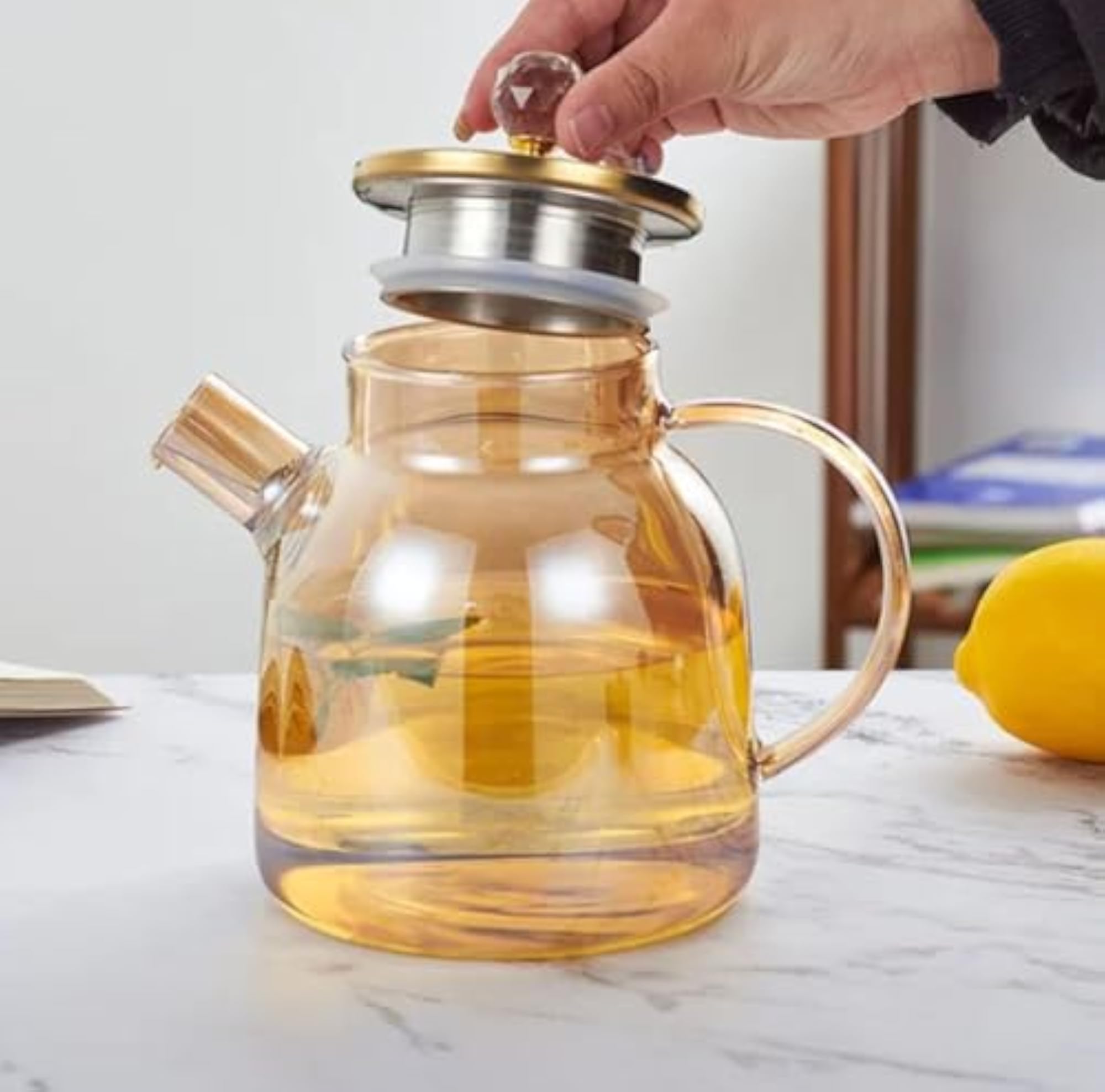 1.8L Borosilicate Glass Teapot with Heat-Resistant Design