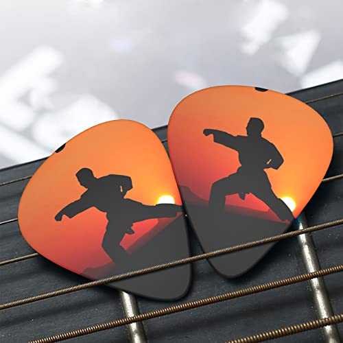 Pack de 12 médiators pour guitare karaté pour guitare électrique guitare acoustique diverses guitares - Les Beatles, Paul McCartney, John Lennon, RIngo Starr, George Harrison Pack de 12 médiators pour guitare karaté pour guitare électrique guitare acoustique diverses guitares – Image 7