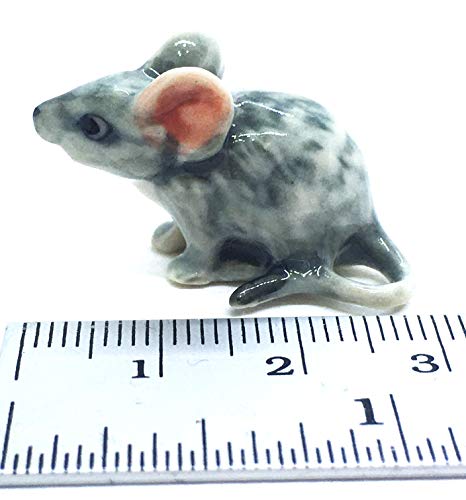 Changthai Design Tiny 1¼" Long Looking Straight Grey Mouse Figurine - Miniature Hand Made Painted Ceramic Mouse Mice Rat Rodent Animals Porcelain Pottery Decorative Collectible Figurines Décor Gifts #TOP1