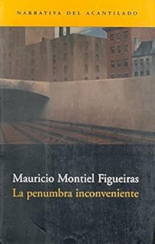 Paperback La penumbra inconveniente [Spanish] Book