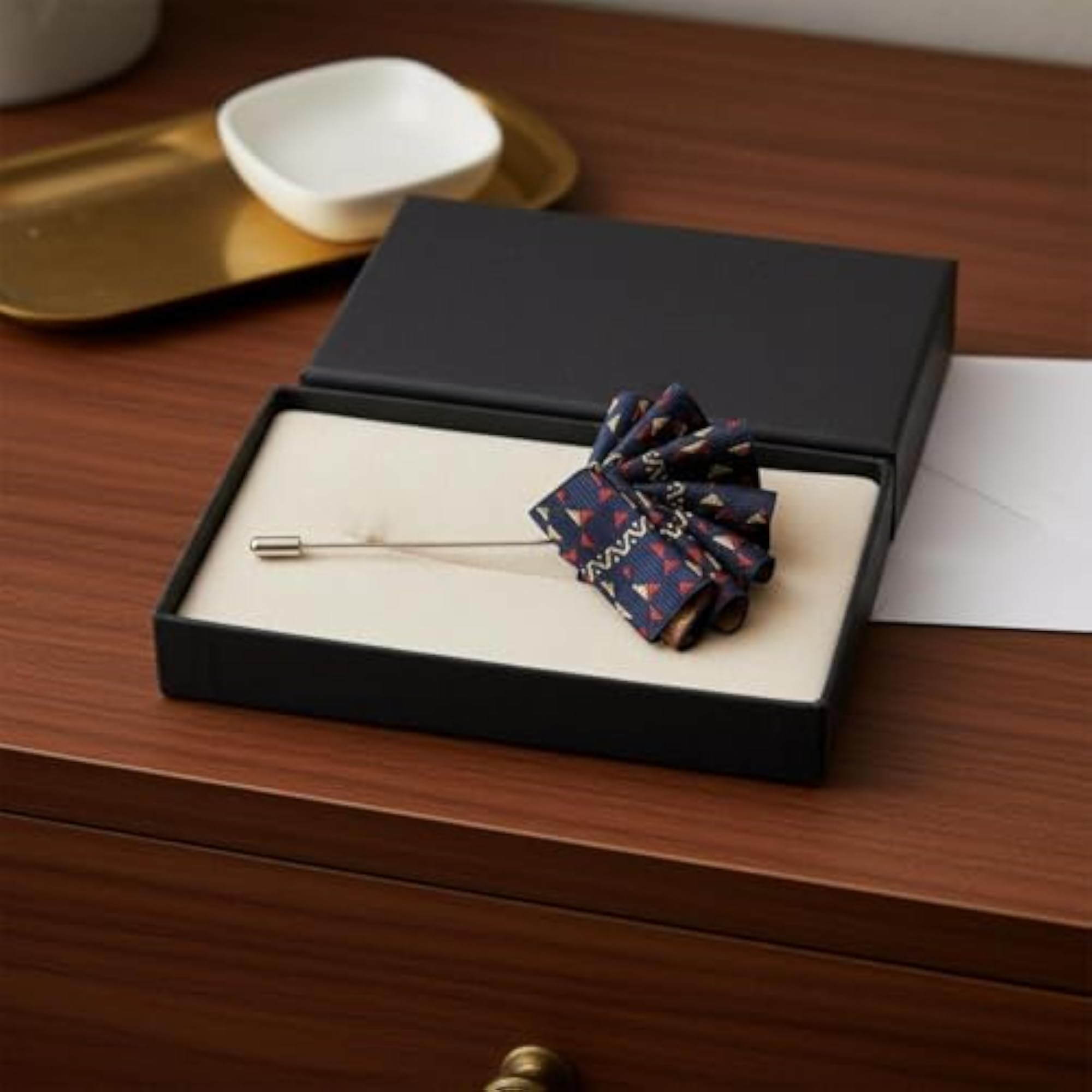Men's Elegant Flower Design Suit Boutonniere Lapel Pin with Pocket Square