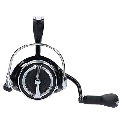 Amazon.com : Daiwa 19 Legza LT4000S-CXH from Japan : Sports