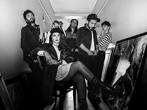 Holy Moly & The Crackers