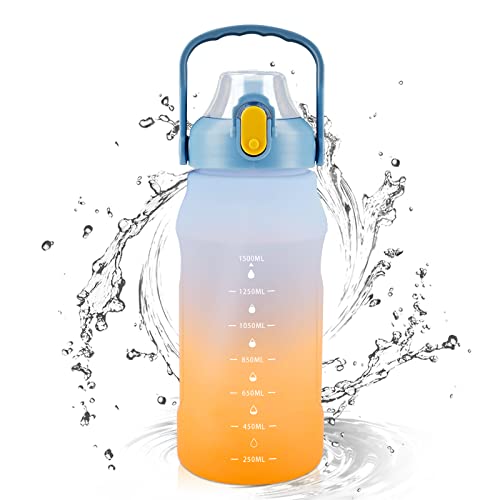 Botella de agua de 1,5 litros con marca de tiempo y paja, sin BPA, botella de agua de Tritán a prueba de fugas, botella de agua deportiva portátil, reutilizable, para hombres y mujeres Cover