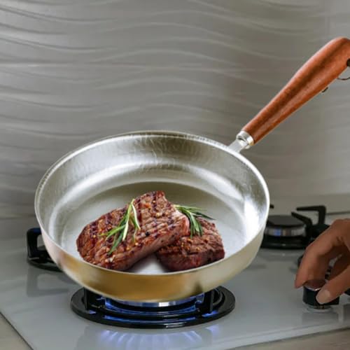 Poêle de cuisson avec poignée ergonomique et fond robuste