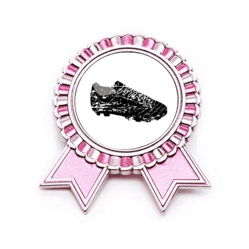 Chaussures de football noires et broche médaille rose en métal de qualité