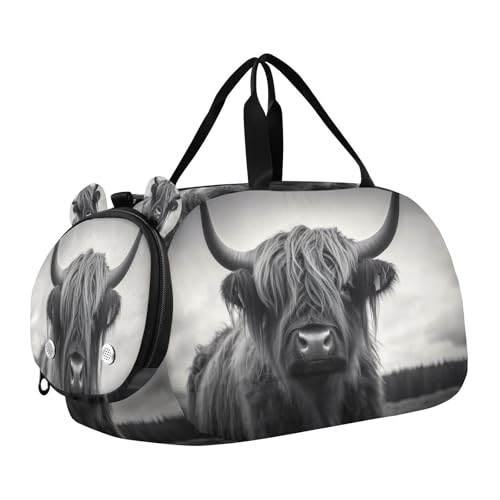 YETTASBIN Sport Travel Duffel Bag for Girls Boys, Highland Cow Large Waterproof Weekender Overnight Bag, Detachable Shoulder Strap Gym Bag with Shoe Compartment & Wet Pocket