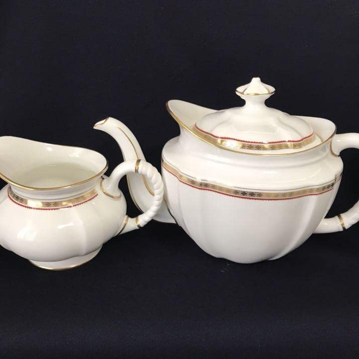 ロイヤルクラウンダービー カールトンレッド ポット