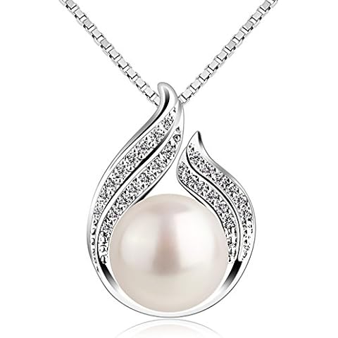 B.Catcher Pearl Necklace with Hug Pendant Cover