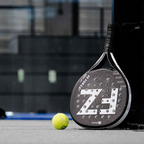 Page de couverture de How Padel Is Quickly Becoming A Popular Sport in Ghana