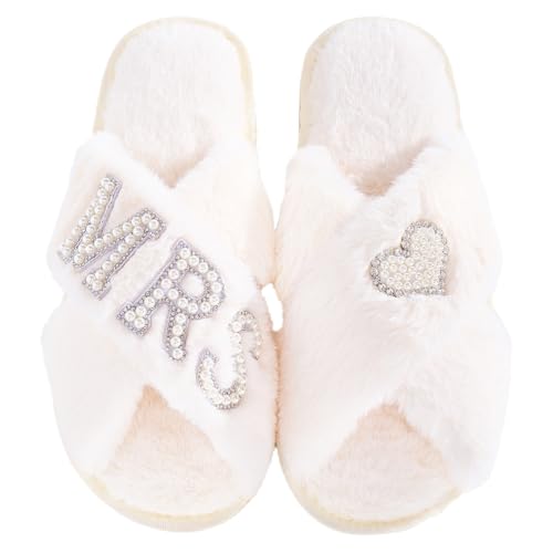 Bride Slippers for Wedding Day, Bride To Be Bridal Shower Gift for Women Bridesmaids, Personalized MRS Heart Pearl Letter Open Toe Fuzzy Flip Flops, Getting Ready Outfit, Bachelorette Party