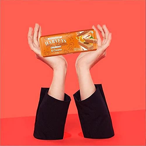 Image of Harveys Crunchy & Creame | Premium Wafer Biscuits Chocolate, Vanilla & Strawberry Flavours | Pack of 4 | 150 gm x 4