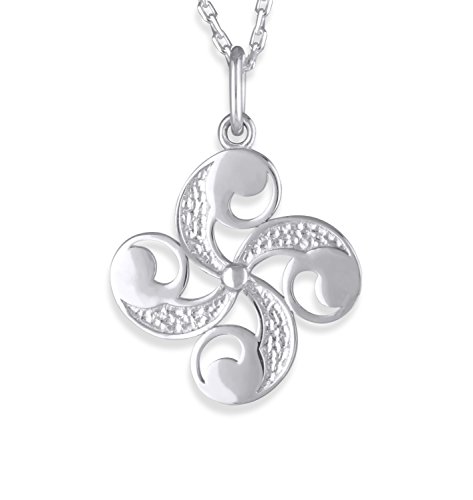 Croix basque argent femme avec chaîne, le cadeau symbolique idéal