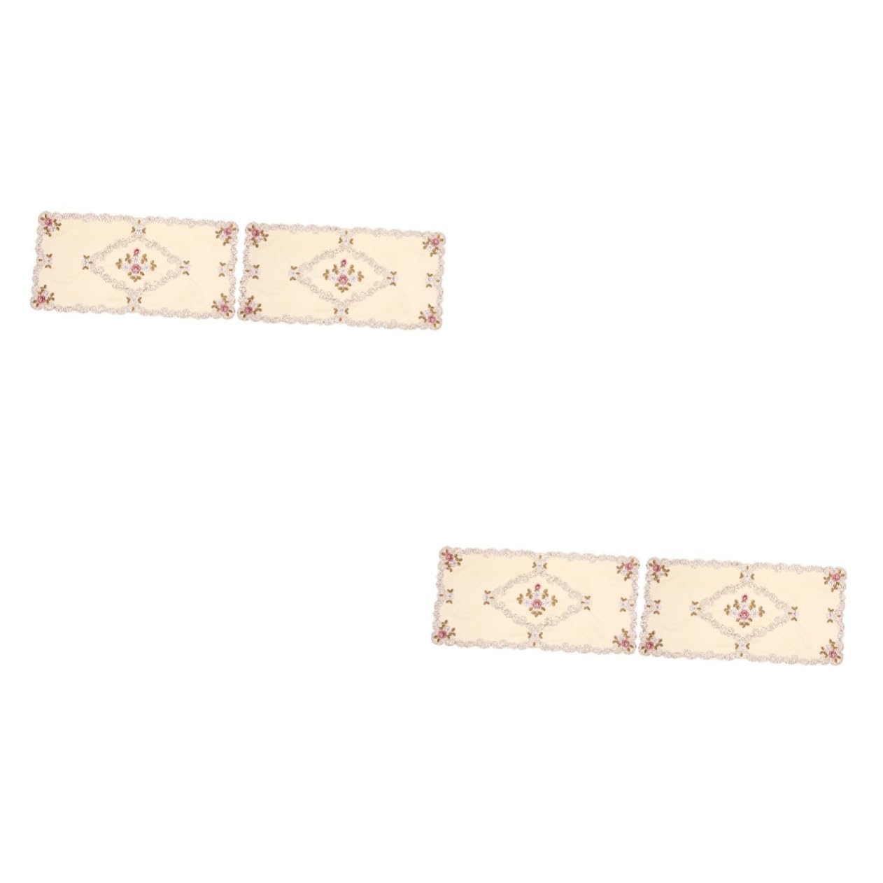 Table européenne drapée de cette nappe floral haut de gamme signée Ciieeo