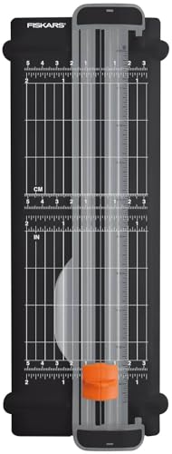 Fiskars Recycelte Papierschneidemaschine, A5, Mit Edelstahl-Klinge, Umweltfreundlich, 1004723, Schwarz