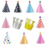 🎂 [JUEGO GRATIS] 11 sombreros de fiesta (9 piezas de sombrero de fiesta + 2 piezas de corona). También se proporciona una bolsa de pompones y cuerdas en diferentes colores. Puede diseñar de acuerdo con los deseos de sus hijos. Las decoraciones para fiestas pueden ayudar a las estrellas de cumpleaños a celebrar las vacaciones
