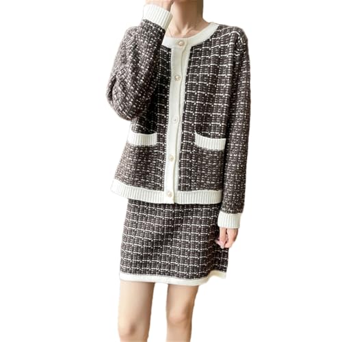Mini jupe tricotée et cardigan col rond pour vos sorties et journées bureau