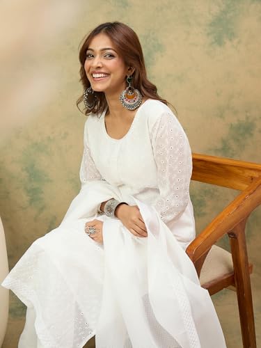 Image of Varanga Women -Thread & Sequin Embroidered Yoke Kurta With Trouser & Scallop Dupatta