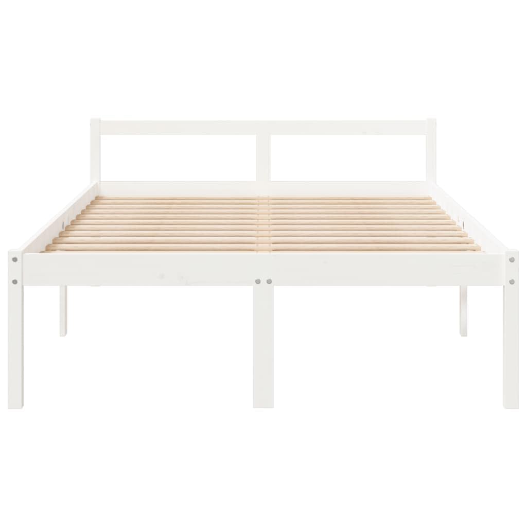 Seniorenbett 140x190 cm Massivholz Bettgestell aus Kiefernholz in Weiß, Seniorengerechtes Bett mit 45 cm Sitzhöhe, Inklusive Lattenrost und Kopfteil