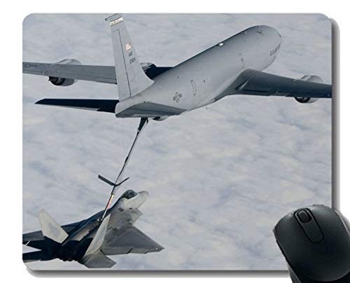 q̃}EXpbh̏KA{[COKC 135Stratotanker F 22̐퓬@̑傫q̃}bg