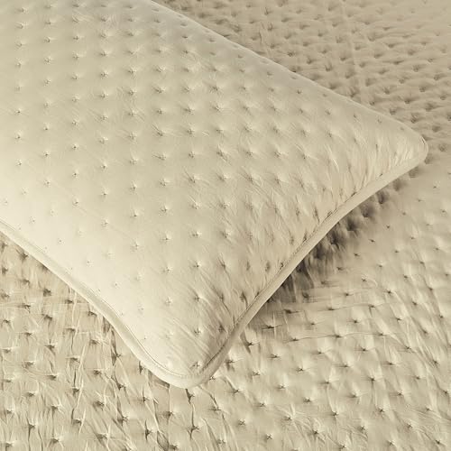 Image of Amazon Basics Brushed Microfiber Quilt Set, Extra Soft with Natural Texture, 2-Piece, Twin /Twin XL, Beige