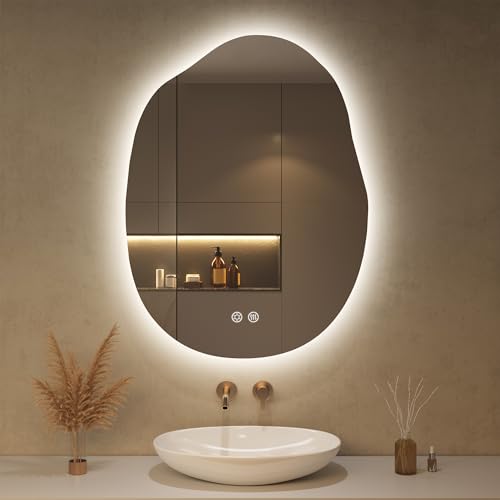 OUMUSU Spiegel mit Beleuchtung Asymmetrischer LED Badspiegel 60 x 80 cm mit Touch-Schalter, Dimmbar 3 Lichtfarbe Einstellbare, Beschlagfrei Badezimmerspiegel mit Beleuchtung, Bruchsicher
